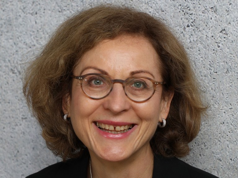 Christa E. Müller Christa E. Müller